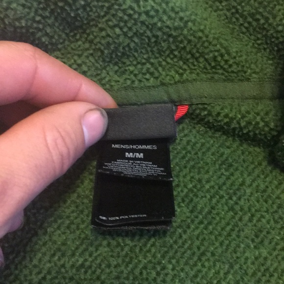 Medium north Face fleece - Picture 3 of 3
